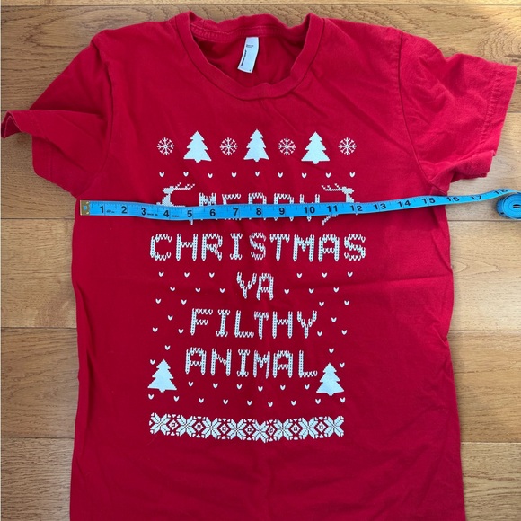 Red Merry Christmas Ya Filthy Animal T-Shirt - Picture 4 of 4